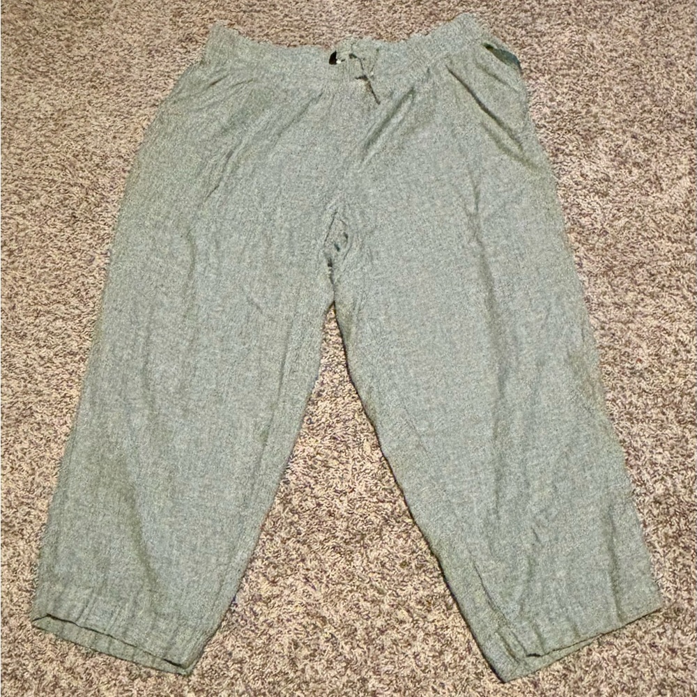 Ladies Jones of New York Linen Capri’s - Light Green - size XL